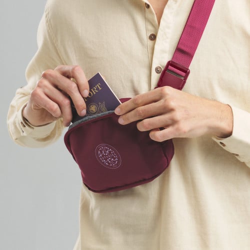 AeroLOFT® Anywhere Belt Bag